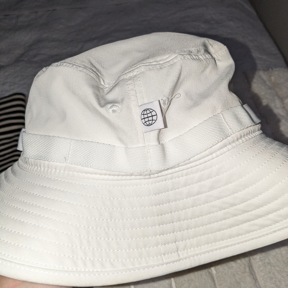 Adidas white Boonie bucket hat - Picture 5 of 5